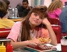 Kelly Kapowski: Unforgettable Goddess of The 90's TV Series Saved By ...