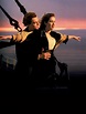 Kate Winslet re-enacts the famous Titanic pose | Hollywood News - The ...