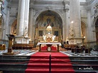 Altar Mayor enmarcado por los cuatro pilares centrales. Catedral de ...