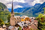 Fantastic view on Hallstatt village and alpine lake, Austrian Alps ...