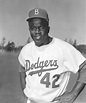 Há 70 anos, Jackie Robinson se tornava o primeiro negro da MLB, maior ...