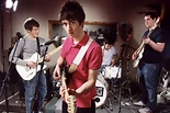 The Full Story Of Arctic Monkeys' Breakout Hit 'I Bet You Look Good On ...