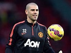 Victor Valdes feared for his life while training alone at Manchester ...