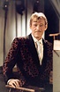 Medium shot of Peter O'Toole as Alan Swann. | Actors, Peter o'toole ...