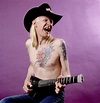 Blues legend Johnny Winter dies at 70 in Zurich