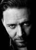 Black & White Russel Crow | Black and white, Black and white portraits, Russell crowe