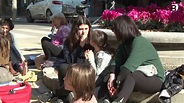 Fridays for Future organitza un pícnic pel clima davant l'Ajuntament de ...