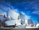Frank Gehry y su estilo arquitectónico Encuentra más AQUÍ