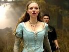 Amanda Seyfried in Red Riding Hood Movie Wallpapers | HD Wallpapers ...