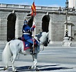 Cómo ver CAMBIO de GUARDIA en Palacio Real; horarios | Viajar a Madrid