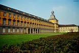 Universidad de Bonn | Edificio de la universidad de Bonn, do… | Flickr