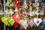 Types of souvenirs: Choosing the right one on a trip - Explore Your Worlds
