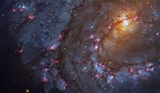 M83: la galaxia de los mil rubíes