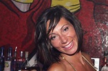 Laura Maggi, la sexy barista diventa «maestra»