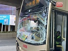 觀塘道兩巴士相撞 10人輕傷清醒送聯合醫院 | 香港電台 | LINE TODAY