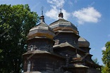 Vista de la histórica Iglesia de San Jorge en Drohobych, Ucrania. La ...