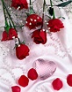 BANCO DE IMÁGENES: 25 fotos de rosas rojas, arreglos florales y ...