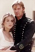Elizabeth Hurley and Sean Bean in Sharpe's Enemy (1994). | Бини, Актер ...