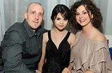 Selena Gomez family: siblings, parents, children, husband | Micro Blogs