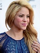 La Shakira de 41 años de edad versus la Shakira de 20 - La Opinión