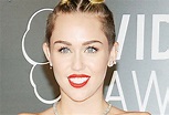 Miley Cyrus nuovo scandalo foto osè per V Magazine - Baritalia News