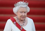 Reina Isabel II y los 6 eventos que pusieron al borde de la MUERTE | La ...