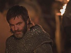 Outlaw King review: Brave-hearted Chris Pine plays a game of thrones - CNET