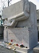 Oscar Wilde's Tomb Marked From Lipstick
