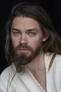 Tom Payne – Moves | Fashion & Lifestyle... Online