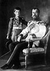 El zar Nicolás II, con su hijo el zarevich Alexei. | Nicolás ii de ...