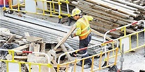 欠逾萬地盤工人 業界促「補勞」簡化 - 香港文匯報