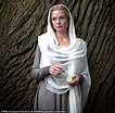 JIM SHELLEY on How the White Queen is living in the past compared to ...