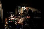 Daniel Lanois - “Player, Piano“ (Album) - POP-HIMMEL.de