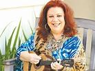 70 anos de Beth Carvalho; veja as músicas mais tocadas da Rainha do ...