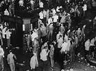 El 24 de octubre de 1929 comenzó el "crack" en la Bolsa de Nueva York y ...