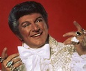 Liberace Biography - Facts, Childhood, Family Life & Achievements of ...