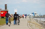Free download | HD wallpaper: wilhelmshaven, beach promenade, walkers ...