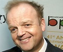 Toby Jones Biography - Facts, Childhood, Family Life & Achievements