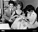 Brigitte Bardot mit Sohn Nicolas und Ehemann Jacques charrier, 1959 ...
