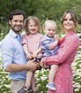 Carlos Felipe y Sofia de Suecia posan junto a sus hijos para desearnos ...