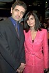 Rowan Atkinson y su esposa Sunetra Sastry - 'El diario de Bridget Jones ...