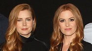 Isla Fisher ditches Amy Adams doppelganger status, debuts shocking new ...