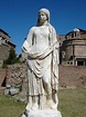 Estatua de una virgen vestal en el Foro Romano. | Virgenes vestales ...