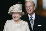 Queen Elizabeth Smiles on Return to Royal Duty Post-Prince Philip ...