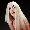 Ava Max canta músicas do "Heaven & Hell" em novas performances nos ...