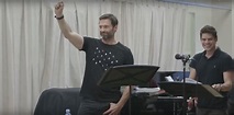 Watch Jeremy Jordan & More Sing with Hugh Jackman from The Greatest ...