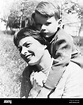 Ingrid Bergman con su hijo Roberto Rossellini, Jr., ca. 1954 Fotografía ...