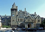 Schloss Friedrichshof – Wikipédia, a enciclopédia livre