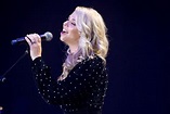 'Country' singer Sandra Lynn makes Ryman Auditorium debut with ...