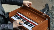 how to learn harmonium playing – CollegeLearners.com